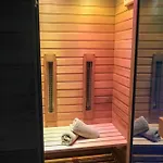 O Privatif - Luxury - Jacuzzi-sauna-netflix-fishspa-serviettes-peignoirs-sandales-cafe Morlanwelz