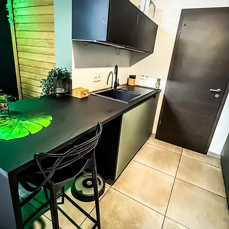 Villa ô Privatif - Luxury - Jacuzzi-sauna-netflix-fishspa-serviettes-peignoirs-sandales-cafe