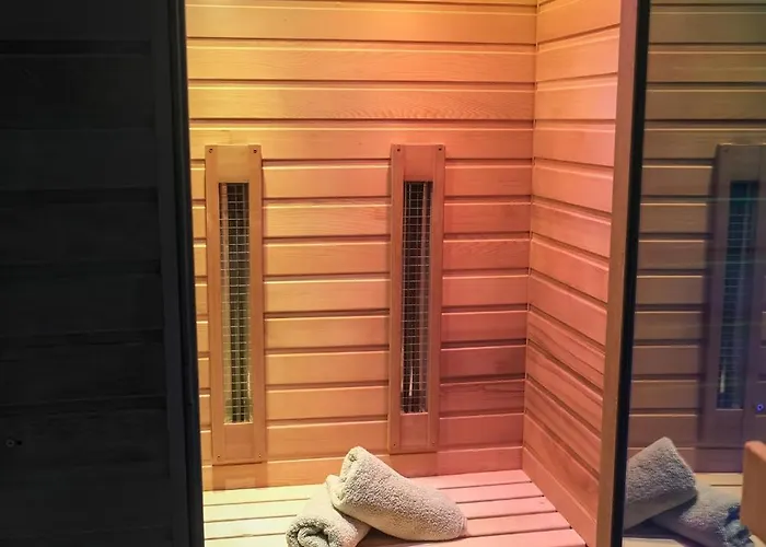 ô Privatif - Luxury - Jacuzzi-sauna-netflix-fishspa-serviettes-peignoirs-sandales-cafe Morlanwelz